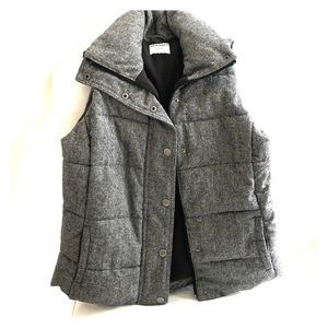 Old Navy fleece-lined puffer vest